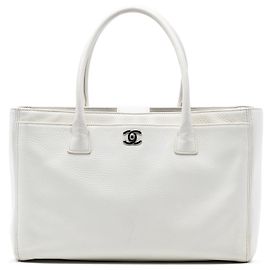 Sac à main Executive Cerf en caviar blanc moyen de Chanel Blanc