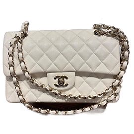 Chanel Clásico Doble Flap Atemporal Blanco