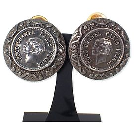 Boucles d'oreilles clips classiques 96A de Chanel Autre