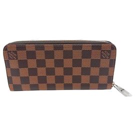 Louis Vuitton Zippy Wallet in Damier Canvas Brown Damier ebene