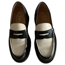 Mocassini platform in pelle e vernice neri Tod's Nero