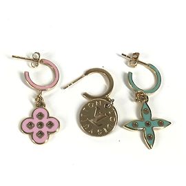 Orecchini Monogram Looping Charm M66074 di Louis Vuitton Rosa Blu D'oro