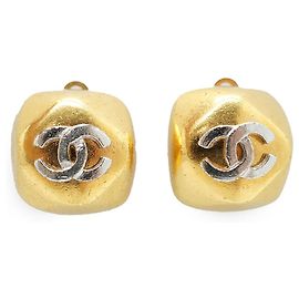 Chanel Boucles d'oreilles clip carrées CC Doré
