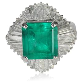 Autre Marque-Platinum Emerald and Diamond Ballerina Ring-Other