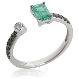 Autre Marque-White Gold Emerald and Diamond Ring-Other