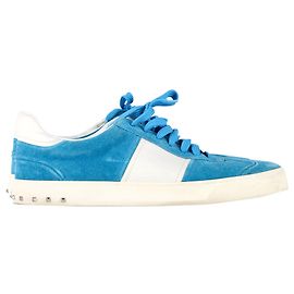 Baskets basses à panneaux Flycrew en daim bleu de Valentino Garavani Bleu