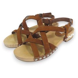 Sandálias de madeira e camurça Miu Miu Bijou Studs Marrom