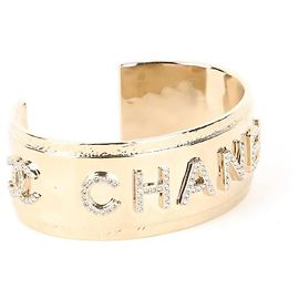Pulseira Chanel Dourada com Logotipo CC e Strass Tamanho M Gold hardware