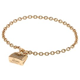 Pulseira Amuleto Birkin com Diamantes Hermès em Ouro Rosa 18K Dourado