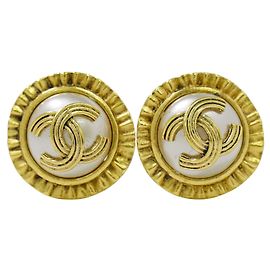 Orecchini Chanel CC in metallo con resina e perla finta D'oro