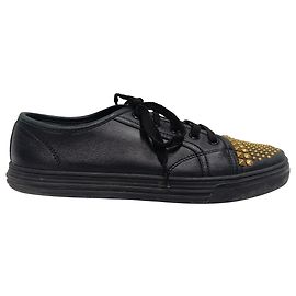 Sneakers basse Gucci California con borchie in pelle nera Nero