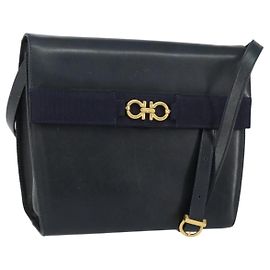 Salvatore Ferragamo Gancini en cuir Noir