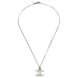 Colar Pendente Logo CC em Metal Chanel Prata