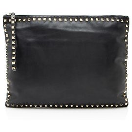 Valentino Garavani Valentino Leather Rockstud Oversized Clutch Black