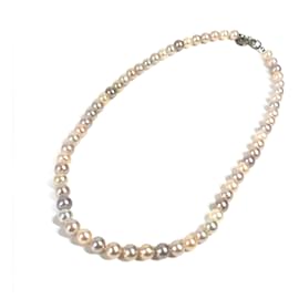 Colar de Pérolas Tiffany & Co. Outro
