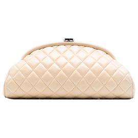 Chanel Braune gesteppte Lammleder Timeless Kisslock Clutch Braun Beige