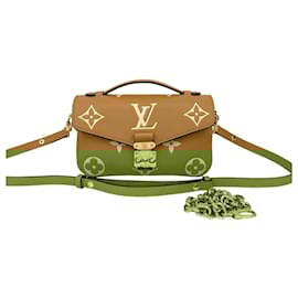 Louis Vuitton-Bolsa de ombro Pochette Metis EW em couro Monogram Empreinte Louis Vuitton-Bege