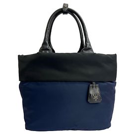 Bolsa de ombro 2 em 1 com hardware de logotipo triangular Prada Preto Azul marinho