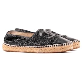 CHANEL - Espadrilles CC Chanel en lentejuelas y cuero charol negro (T37) Negro