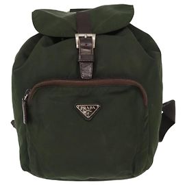 Mochila con bolsillo frontal Prada Tessuto Medium Caqui
