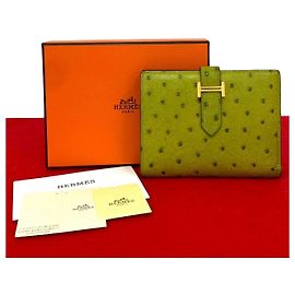 Billetera compacta de cuero de avestruz Hermès Béarn Verde