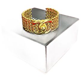 Bracciale Turnlock Coco Mark di Chanel D'oro Metallico