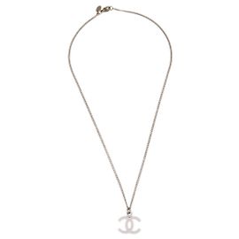 Collana lunga in metallo con pendente CC vintage di Chanel Argento