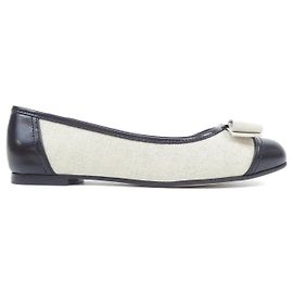 Chaussures plates en cuir Salvatore Ferragamo Noir Beige