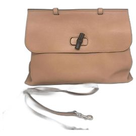 Bolsa de couro bege Gucci Medium Daily Bamboo com alça de mão Bege