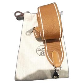 nova alça Hermès nunca usada em lona dourada comprimento 90cms Castanho claro