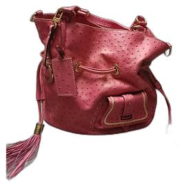 Lancel Borsa a secchiello in struzzo con manico dorato e charm. Rosa