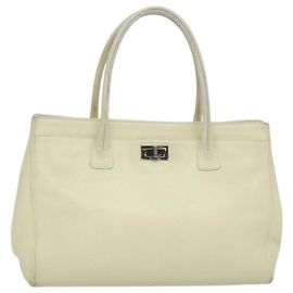 Chanel Reissue Cerf Executive Tote Leather Medium White
