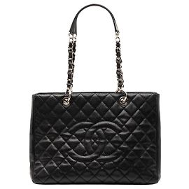Chanel Gran Tote de Compras en Caviar Negro Negro
