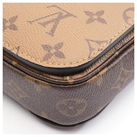 Louis Vuitton-Bolsa Pochette Metis MM Louis Vuitton-Marrom