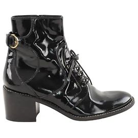 Louis Vuitton Botas de charol negras con cordones Negro