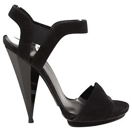 Gucci Black leather heels Black