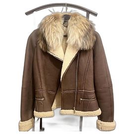 Increíble abrigo de shearling Dior Castaño