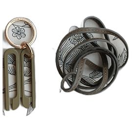 Victoria Beckham Dorian Metal Keychain Khaki Khaki