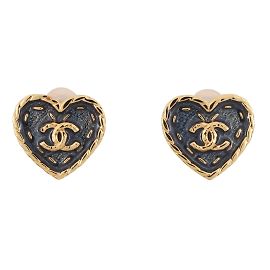 Chanel Navy Resin Clip Earrings Navy blue