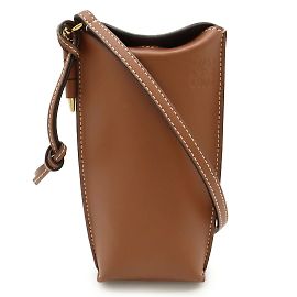 Bolsa de Ombro Anagram Gate da Loewe Marrom