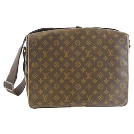 Sac à épaule Monogram Abbesses de Louis Vuitton Marron