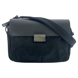 Bolsa de Ombro em Nylon e Couro Tessuto Prada Preto