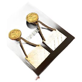 Orecchini Matelassé Chanel D'oro Metallico