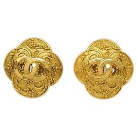 Brincos redondos de metal Chanel Clover com clipe Dourado