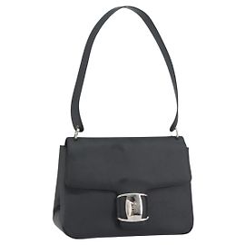 Salvatore Ferragamo Vala Leather Noir