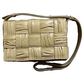 Bolsa Cassette Bottega Veneta Bege