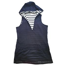 Sweat Chanel / robe courte Blanc Bleu Marine