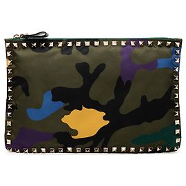 Clutch de nylon verde camuflaje Rockstud de Valentino Verde Verde oliva