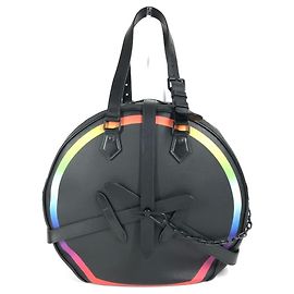 Sac Trunk Soft Hat Taiga Rainbow Louis Vuitton Noir Gris