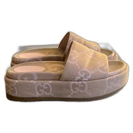 Gucci Mules compensées Beige